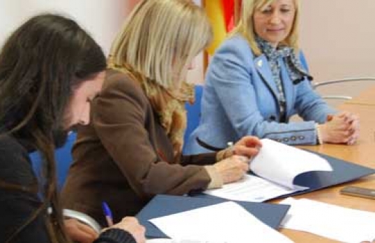 La UVa y El Hueco firman un convenio "porque es imprescindible fomentar el emprendimiento"