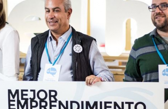 Cooperativa Entrevecinos, Reciclaje de Plástico y Apadrina un Olivo ganan los premios de El Hueco Starter